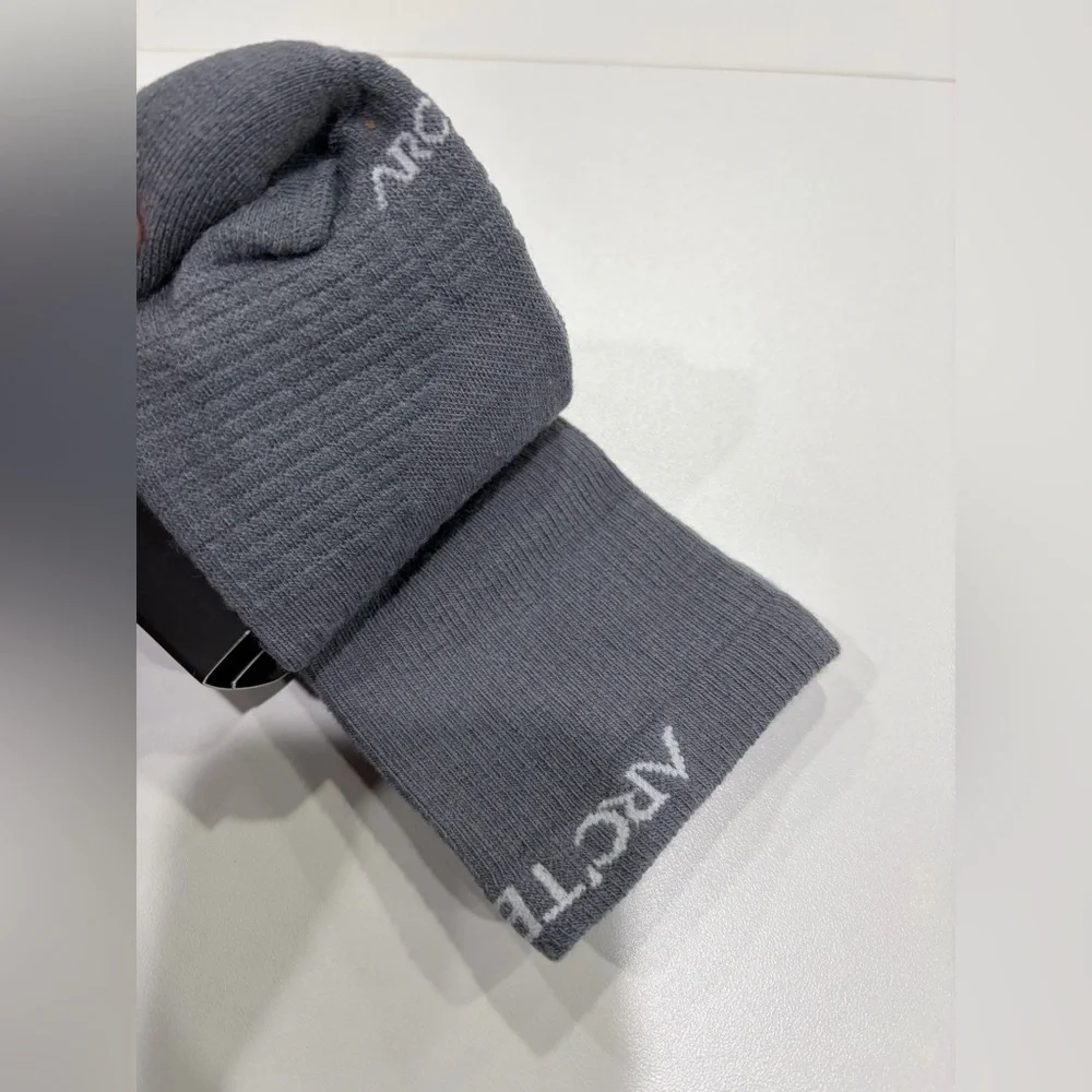 Arc’teryx Men's Women's Small Merino Wool 3/4 Crew Sock Grey NWT Hiking Blend